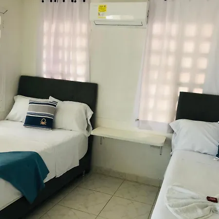 Tita's Airport Hotel 4*